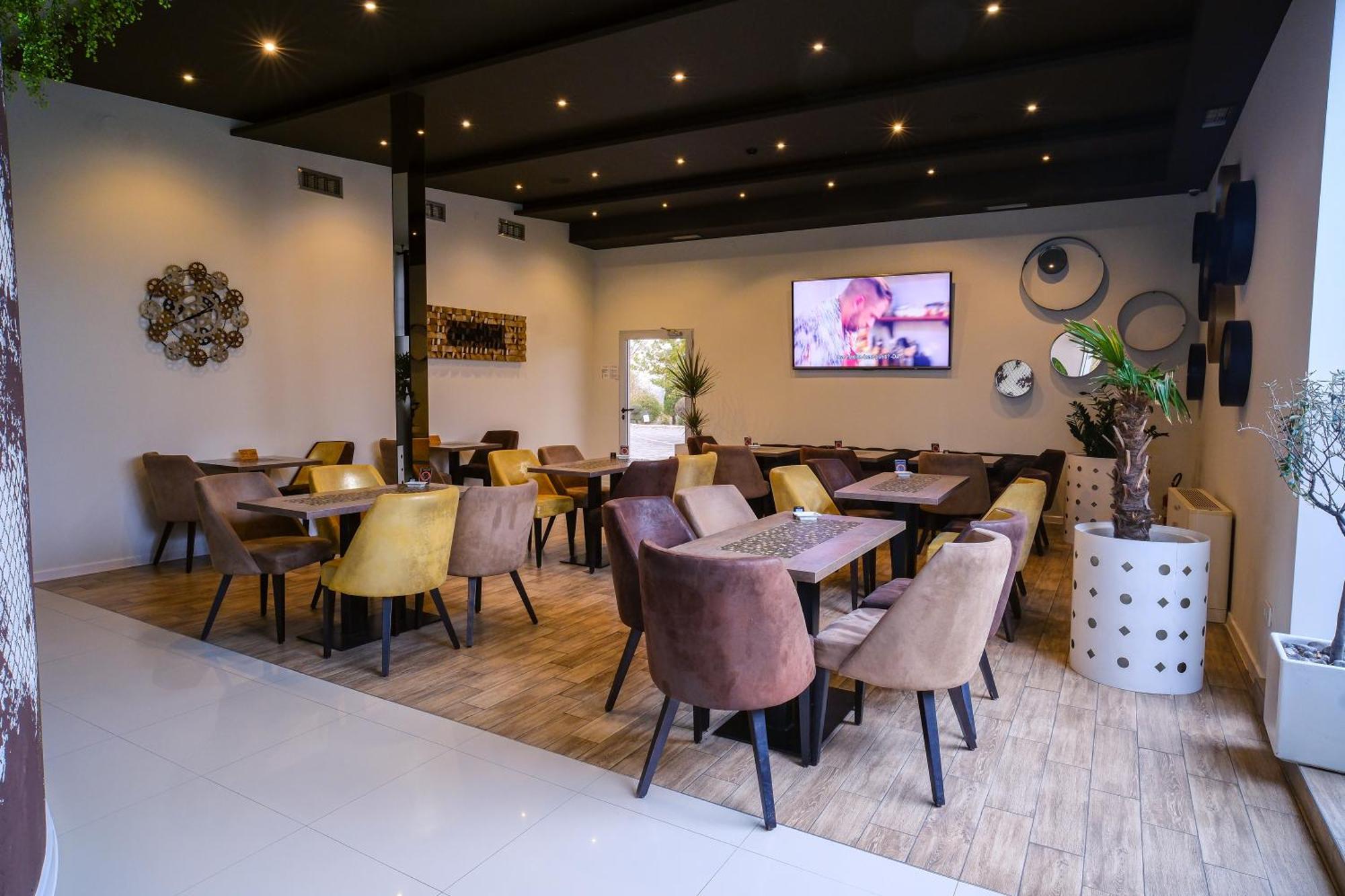 Hotel Crystal Light นิส ภายนอก รูปภาพ