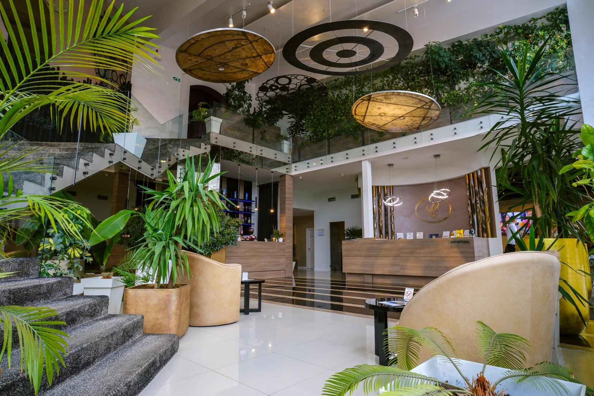 Hotel Crystal Light นิส ภายนอก รูปภาพ