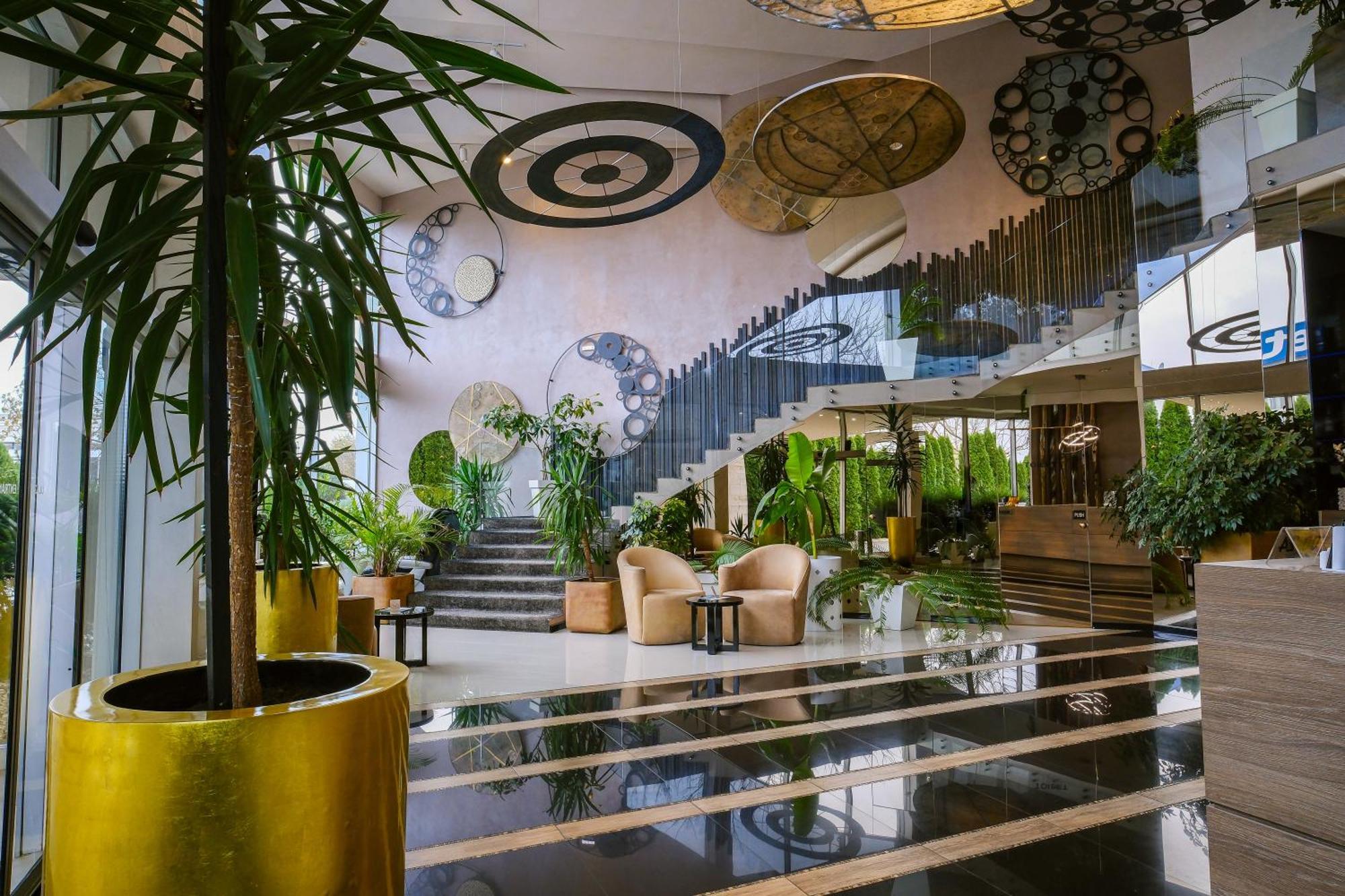 Hotel Crystal Light นิส ภายนอก รูปภาพ