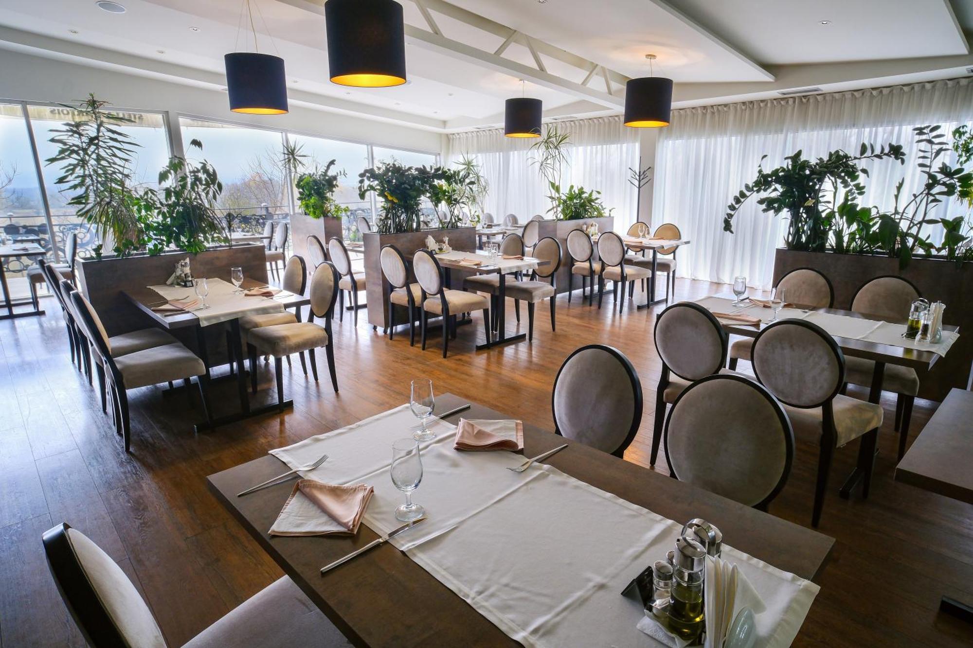 Hotel Crystal Light นิส ภายนอก รูปภาพ