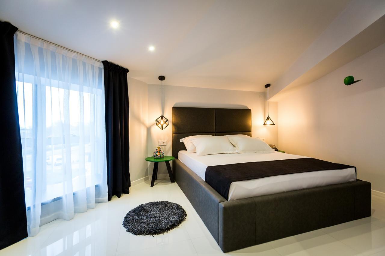 Hotel Crystal Light นิส ภายนอก รูปภาพ