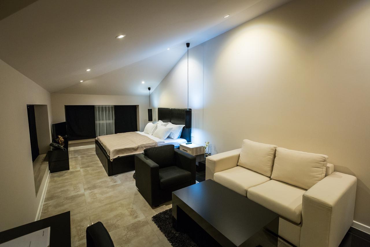 Hotel Crystal Light นิส ภายนอก รูปภาพ