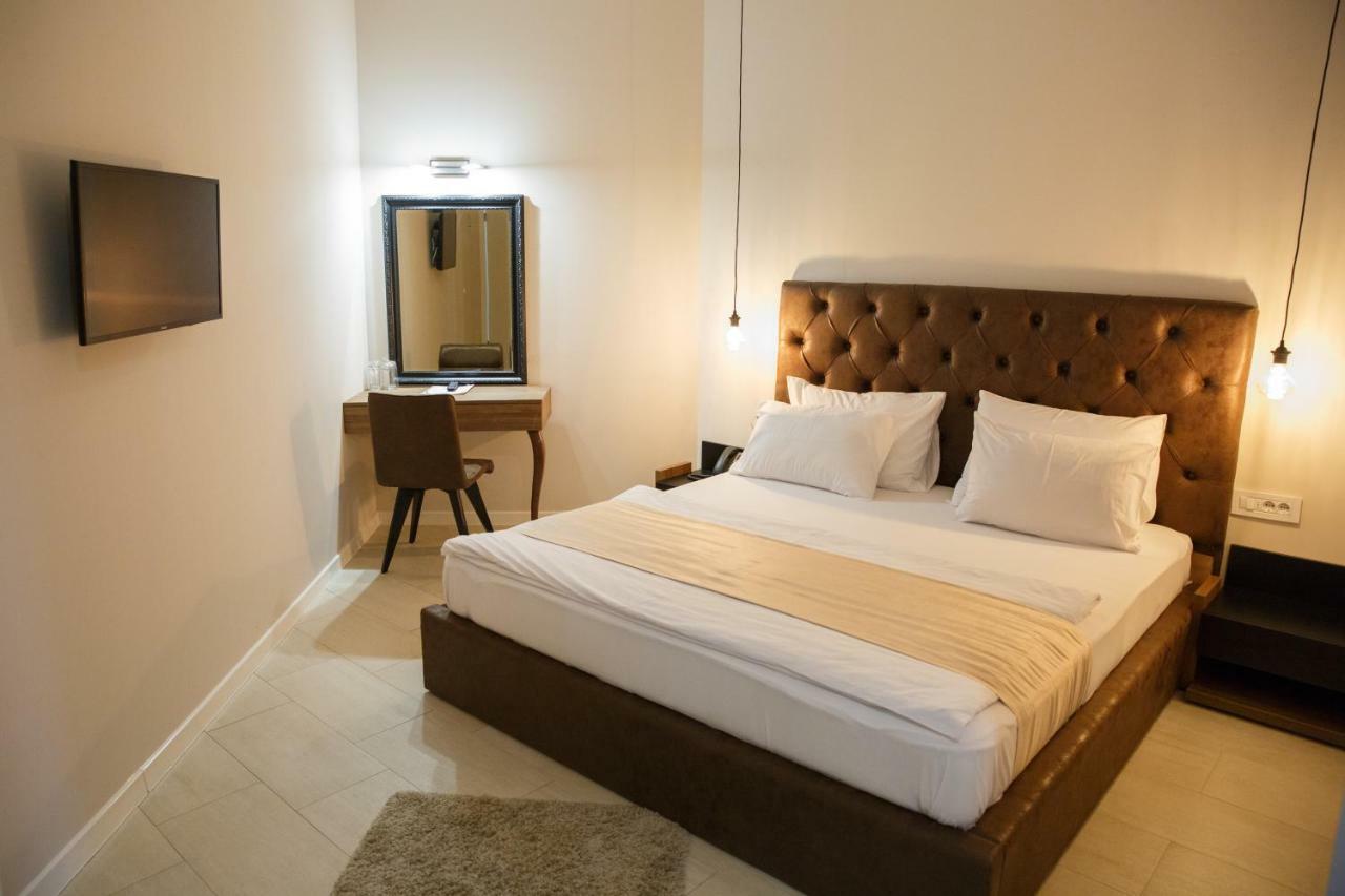 Hotel Crystal Light นิส ภายนอก รูปภาพ