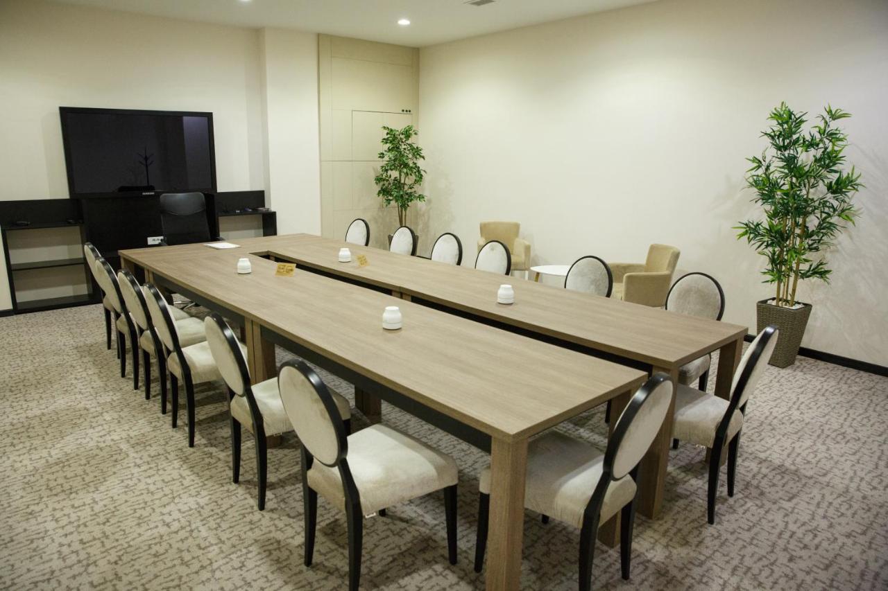 Hotel Crystal Light นิส ภายนอก รูปภาพ